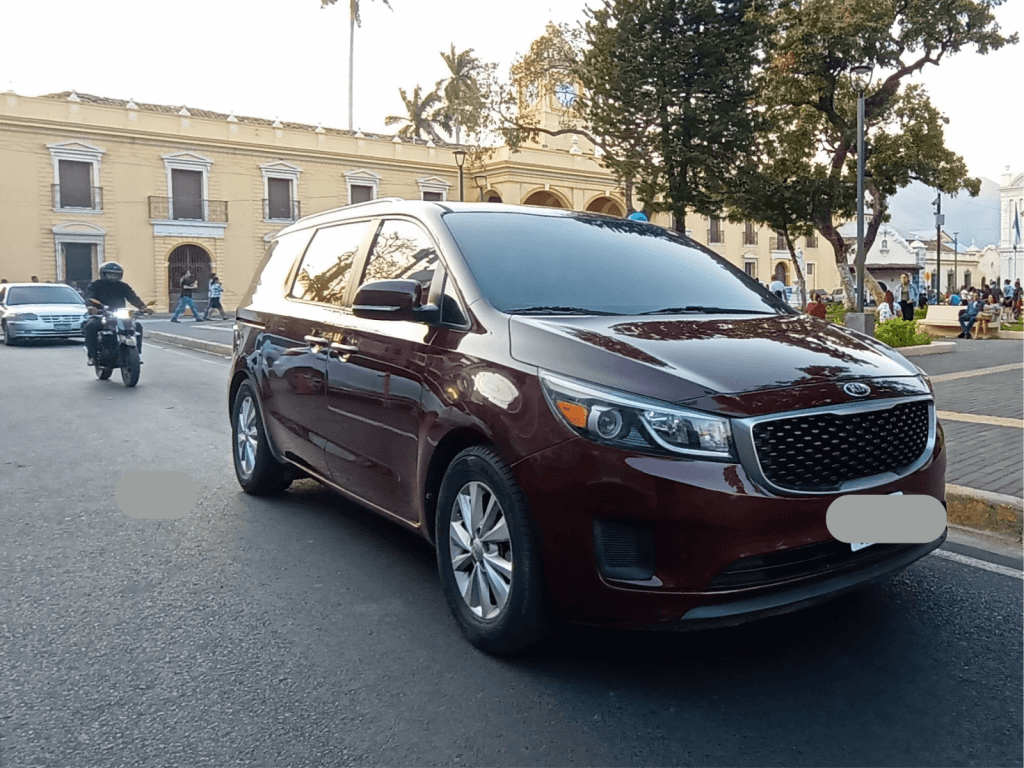 kia-sedona-2015-3