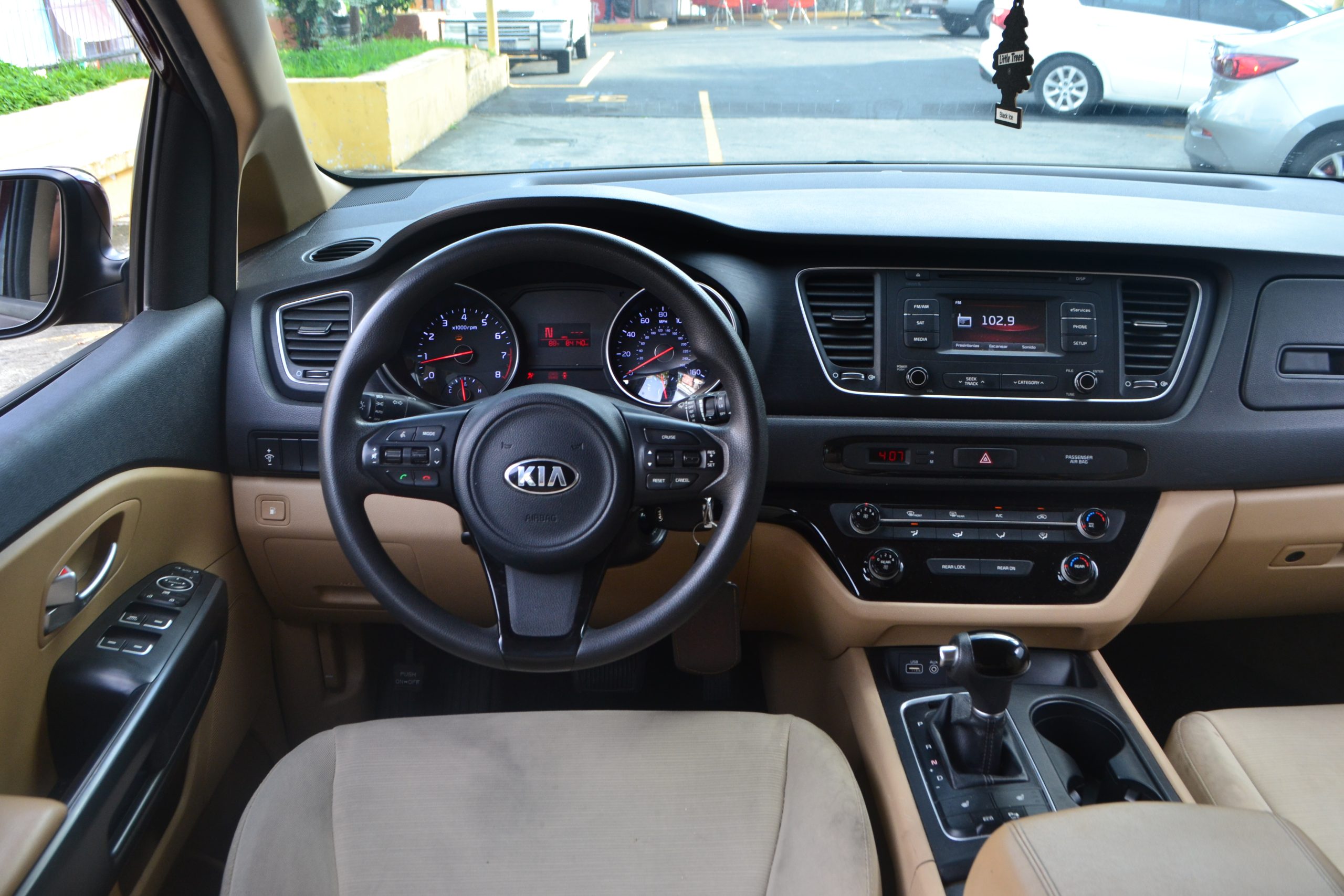 Kia Sedona 2015 - Imagen 3