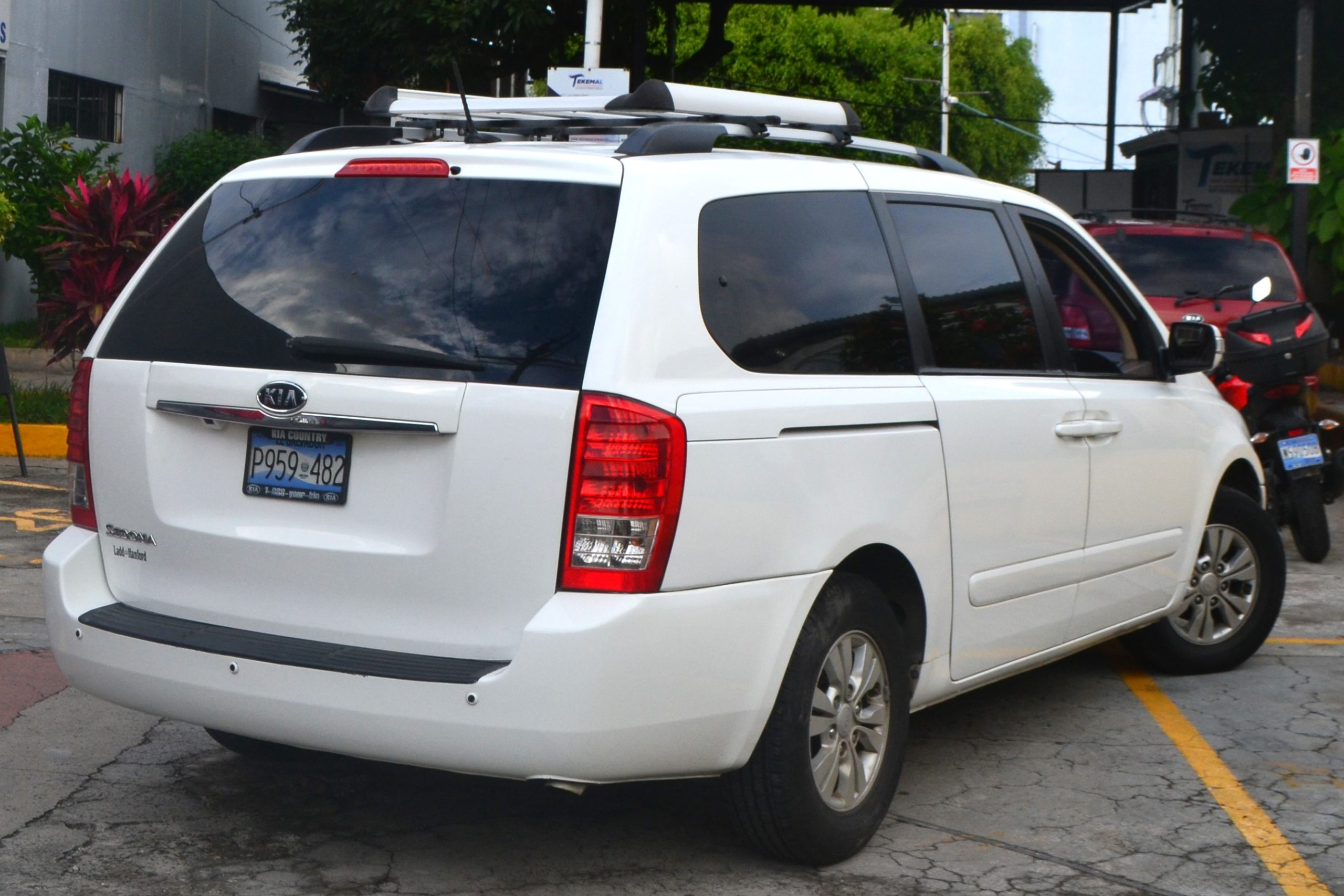 Kia Sedona 2012 - Imagen 2