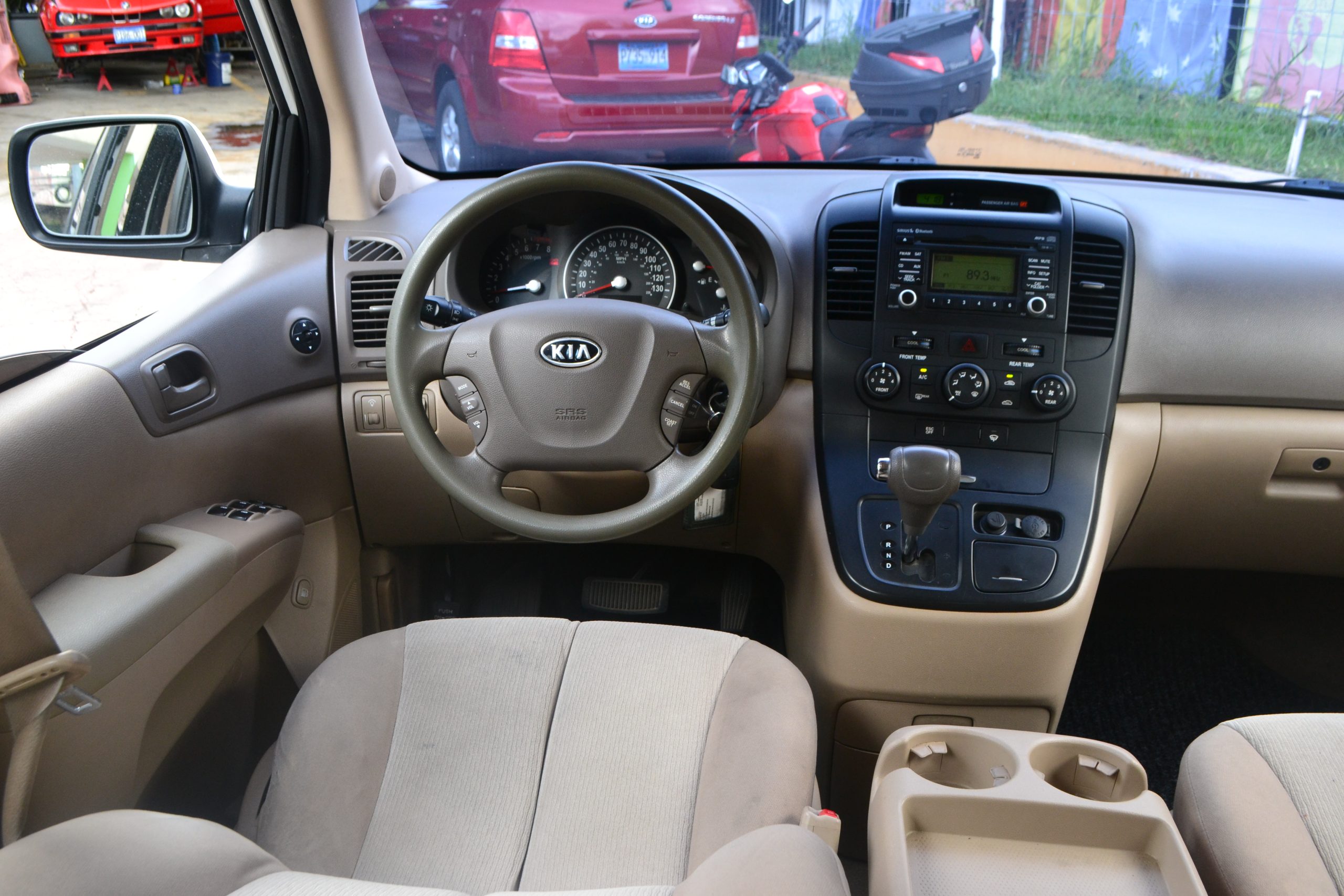 Kia Sedona 2012 - Imagen 3