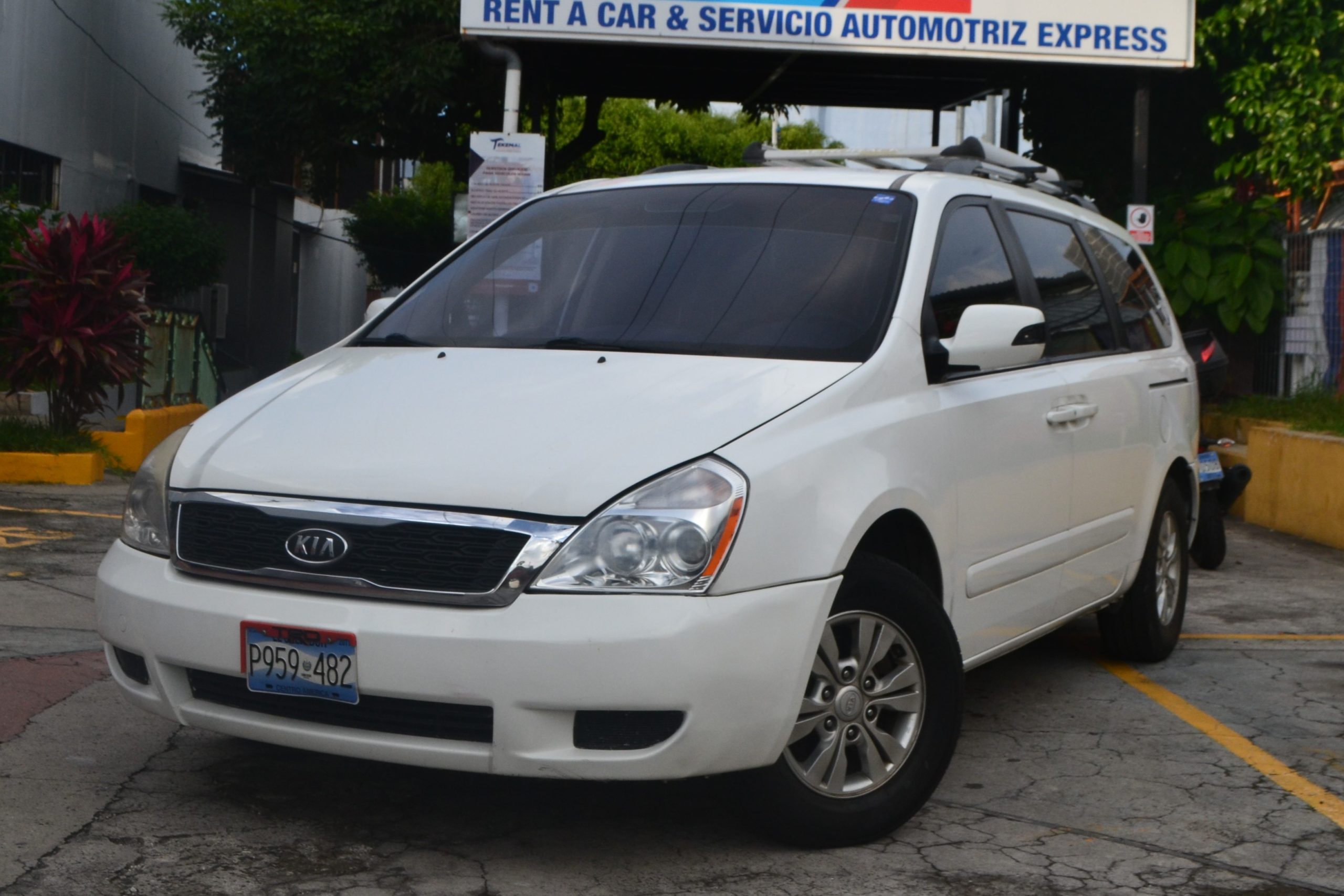 Kia Sedona 2012